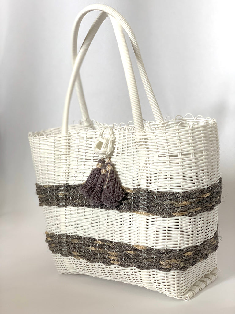 2727 - Large White Woven Purse with Gray Stripe